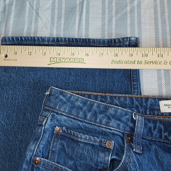 Abercrombie & Fitch Womens The 90s Relaxed Jean High Rise Curve Love Sz 33 Long - Picture 3 of 5